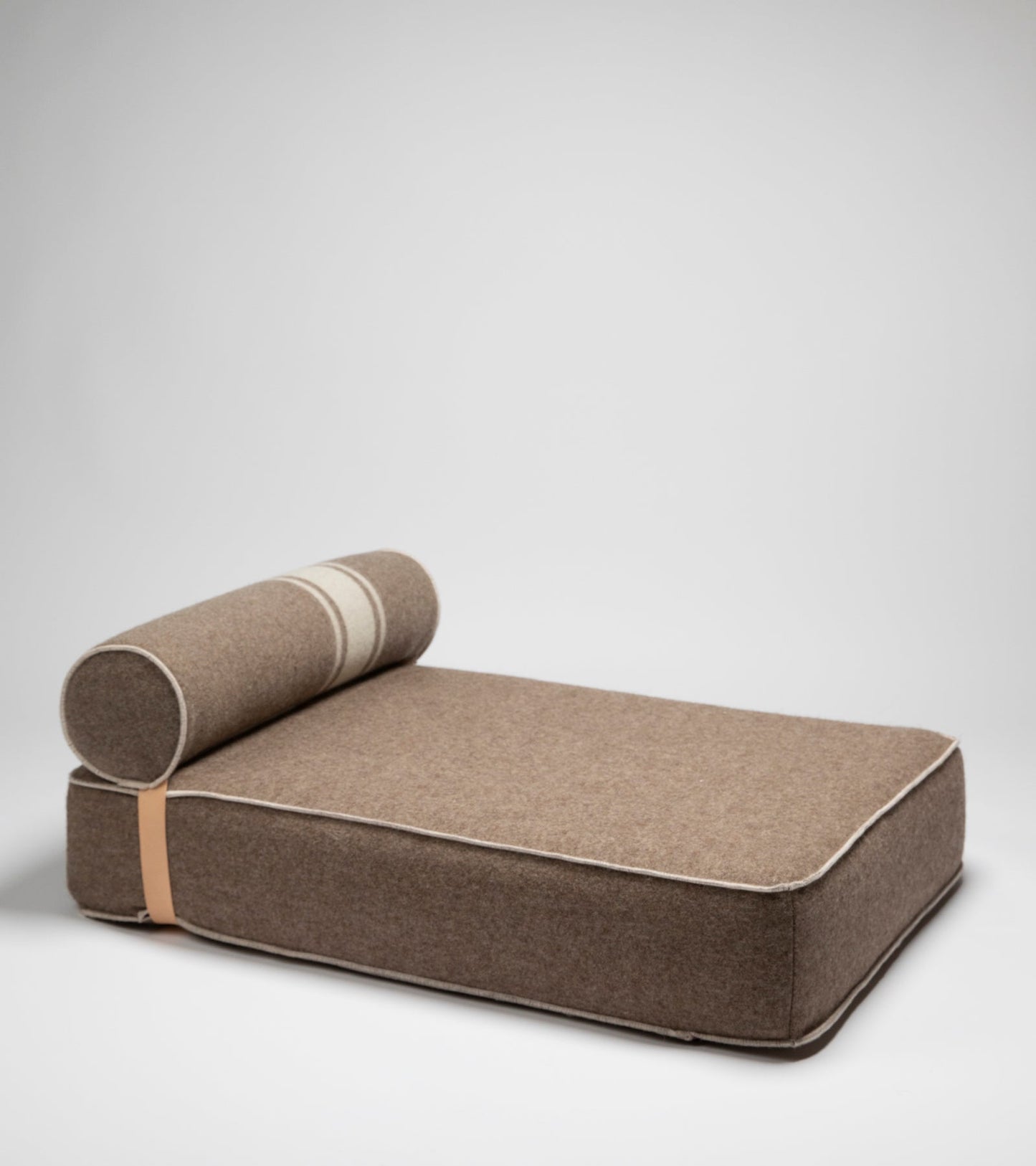 GIAMPAOLO DAY BED FOR DOGS IN RECYCLED WOOL