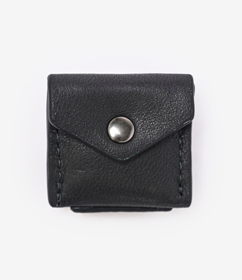 UGO - NAPPA LEATHER APPLE AIRTAG HOLDER FOR COLLAR