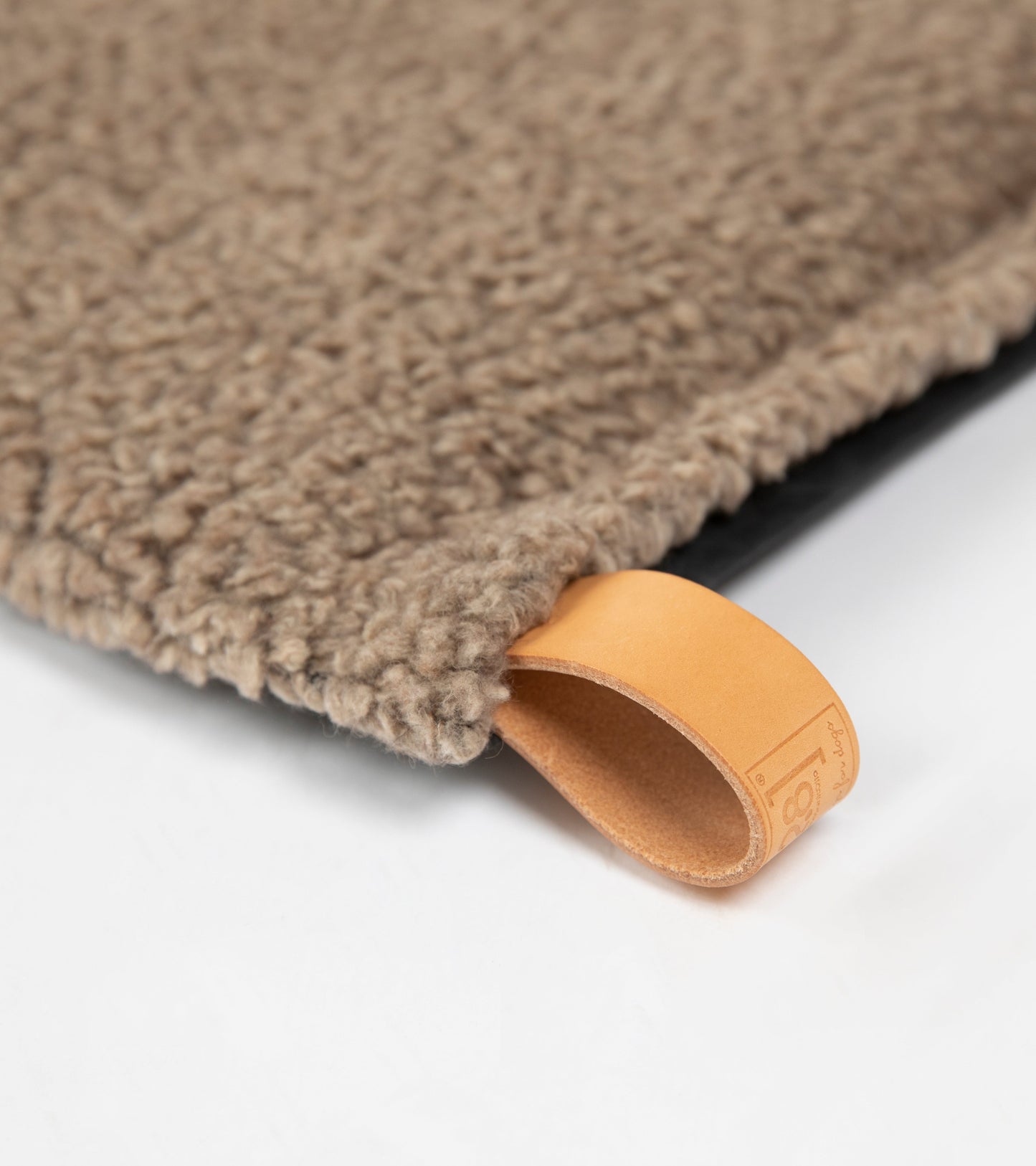 RICHARD - THIN DOG CUSHION IN WOOL