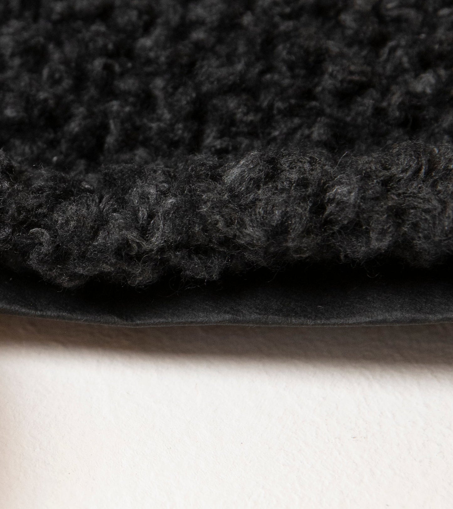RICHARD - THIN DOG CUSHION IN WOOL