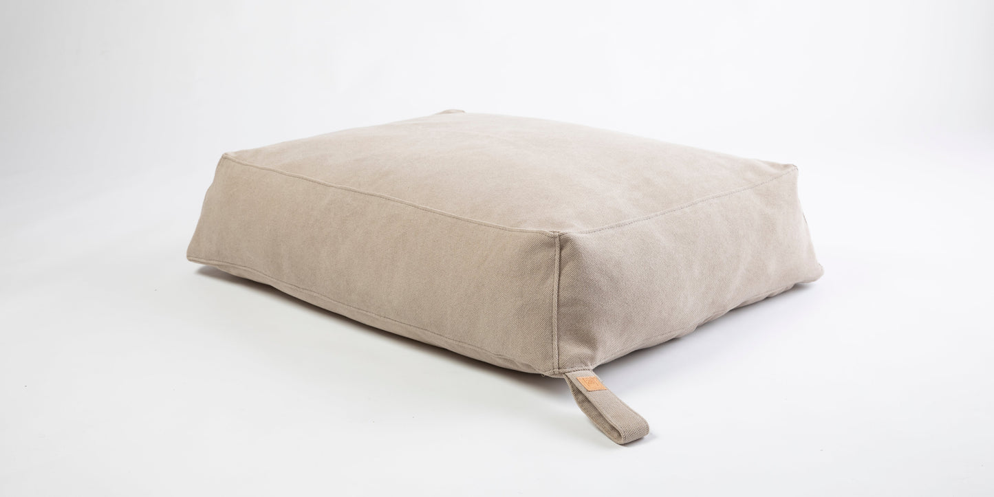 YOUSUF-DOG CUSHION IN ORGANIC COTTON