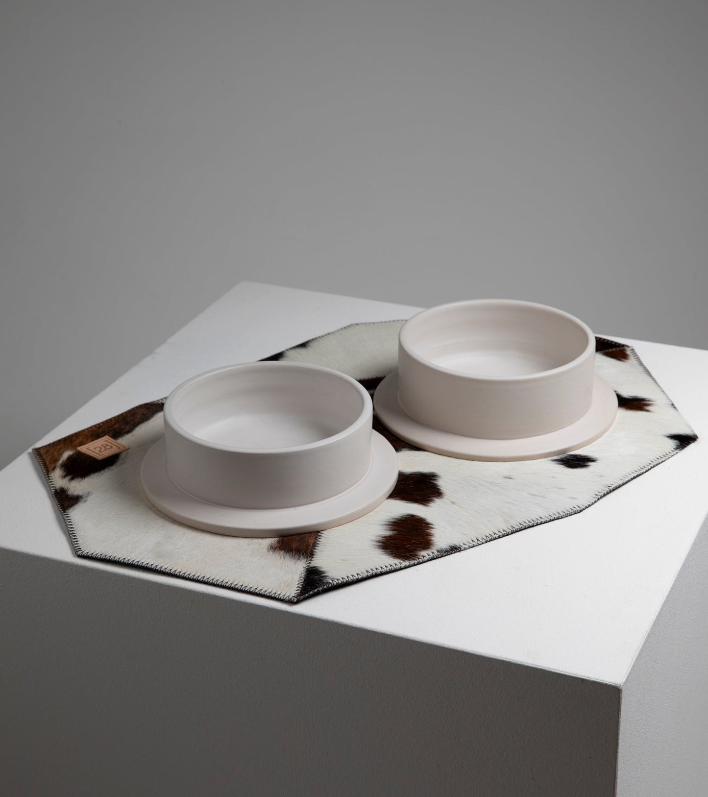 DAVID DOG PLACEMAT IN COWHIDE LEATHER