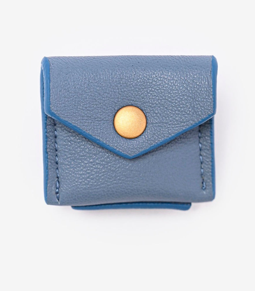 UGO - NAPPA LEATHER APPLE AIRTAG HOLDER FOR COLLAR